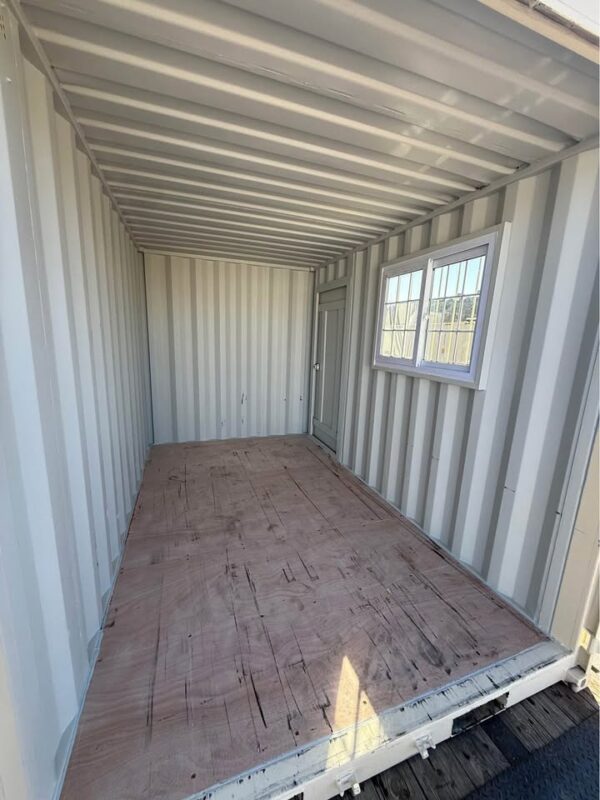 475662434_1347070069620203_2817354937667688179_n 16ft cubic container -8’x9’6”